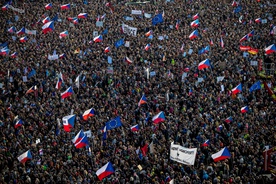 W Czechach największe społeczne protesty od czasów 1989 r. Ale władze wciąż trzymają się mocno