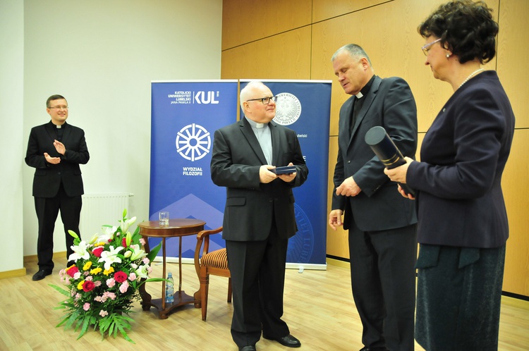 Ks. prof. Stanisław Janeczek odznaczony medalem "Za zasługi dla KUL"