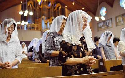 W 126-milionowym społeczeństwie japońskim chrześcijanie stanowią mniej niż 1 proc. populacji, z czego katolicy zaledwie 0,35 proc.