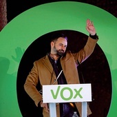 Santiago Abascal. Jego partia VOX jest nową siłą na hiszpańskiej scenie politycznej.