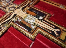 Czuwanie przy krzyżu KWC