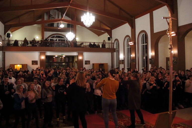 33. Wieczór Modlitwy Młodych - cz. 1
