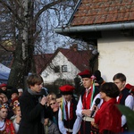 Osadzanie chochoła przed Rydlówką 2019