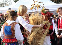 Kraków. Przed Rydlówką osadzono jubileuszowego chochoła