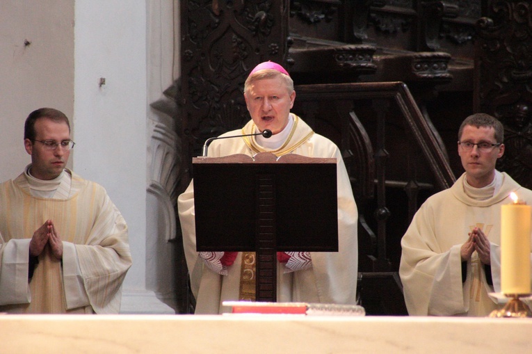 Zwieńczeniem spotkania, które odbywało się pod hasłem: "Bóg - Jest - Działa" była Msza św. w archikatedrze oliwskiej.