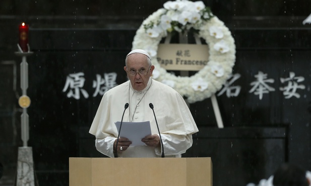 Papież apeluje w Nagasaki o likwidację broni nuklearnej 