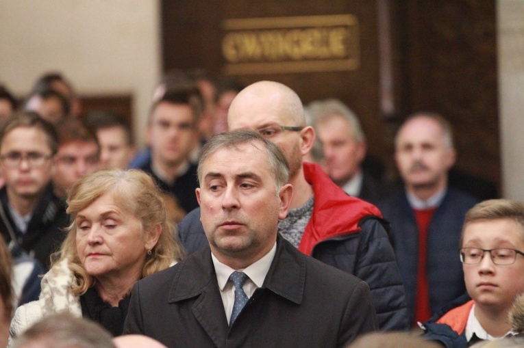Medale "Dei Regno servire" w tarnowskiej katedrze