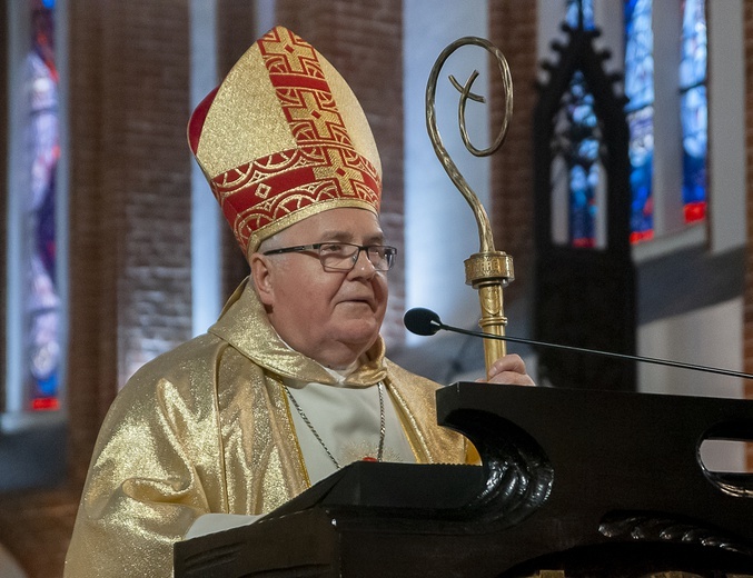 Bp Cieślik: Kanonizacja łotra jest nadzieją dla każdego z nas 