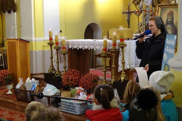 Msza św. dla przedszkolaków i wsparcie dla hospicjum we Wschowie
