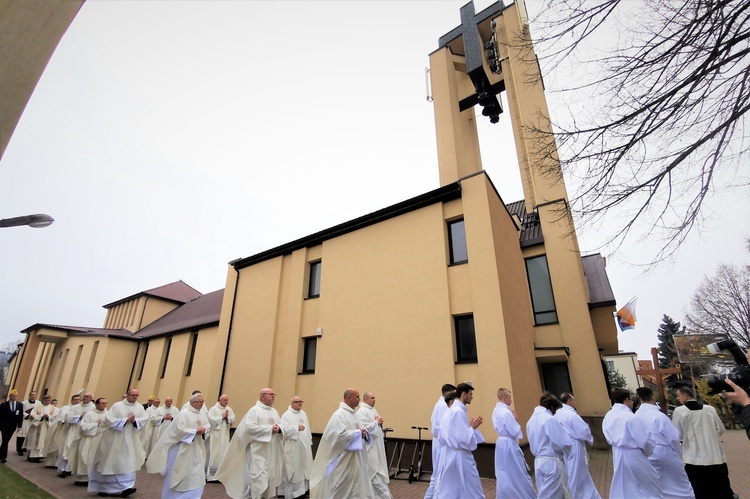 Konsekracja kościoła MB Saletyńskiej we Włochach