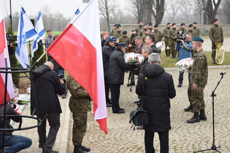 W Strzegomiu stanął pomnik ofiar nazizmu