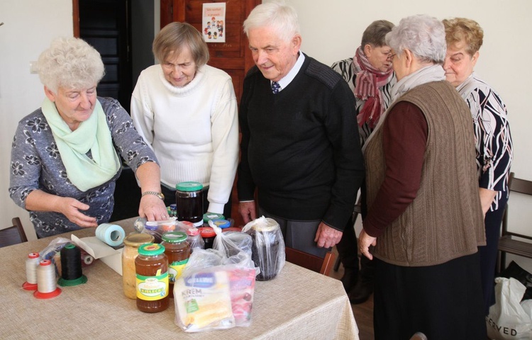 Nowa Wieś z pomocą siostrom klaryskom z Kęt