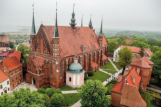 ◄	Wzgórze Katedralne wpisano na listę wyjątkowych zabytków w 1994 roku.