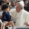 Papież przygarnia młodą wiarą Azję