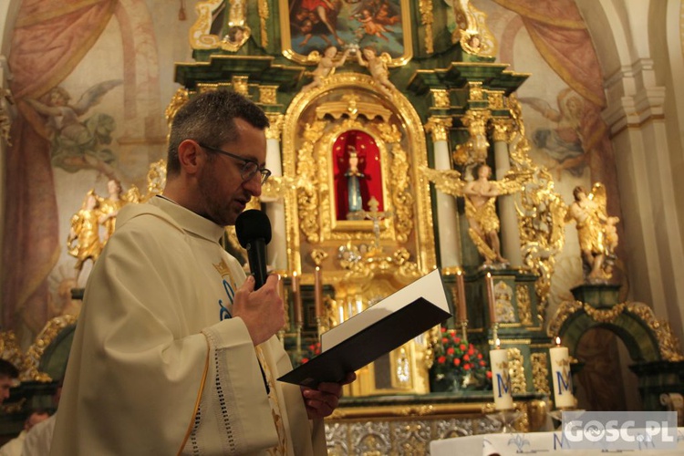 Ołtarz główny w sanktuarium Matki Bożej Jutrzenki Nadziei odnowiony