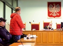 Roman S., były funkcjonariusz plutonu specjalnego, podczas rozprawy 19 listopada br. przed Sądem Okręgowym w Katowicach. Rozprawę prowadził sędzia Maciej Dutkowski.