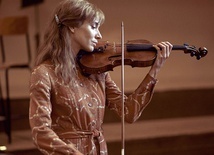 Maria (Tatiana Pauhofová) i jej mąż w 1977 roku uciekli z komunistycznej Czechosłowacji.