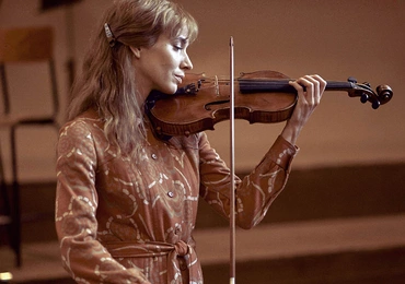 Maria (Tatiana Pauhofová) i jej mąż w 1977 roku uciekli z komunistycznej Czechosłowacji.