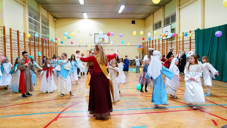 Bal świętych w Woli Rzędzińskiej