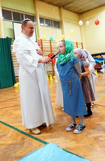 Bal świętych w Woli Rzędzińskiej