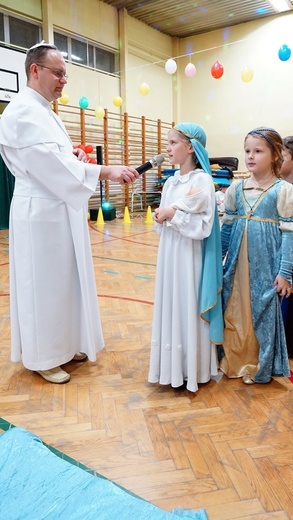 Bal świętych w Woli Rzędzińskiej