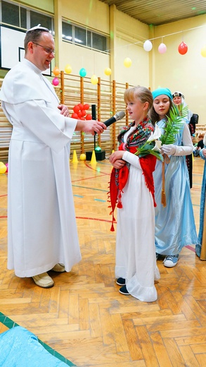 Bal świętych w Woli Rzędzińskiej