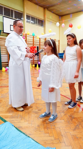 Bal świętych w Woli Rzędzińskiej