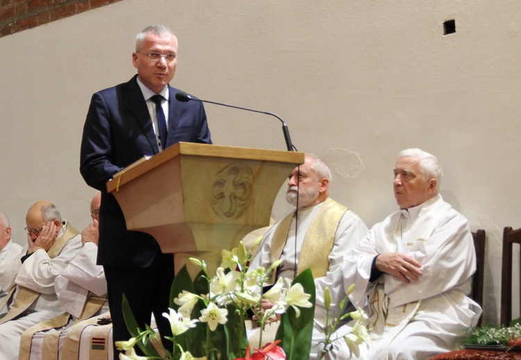 Poświęcenie sarkofagu Sługi Bożego ks. Aleksandra Zienkiewicza