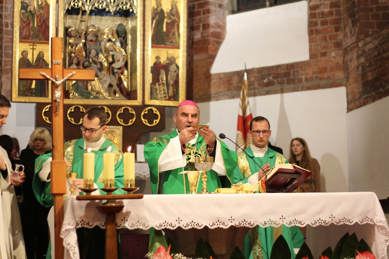 Poświęcenie sarkofagu Sługi Bożego ks. Aleksandra Zienkiewicza