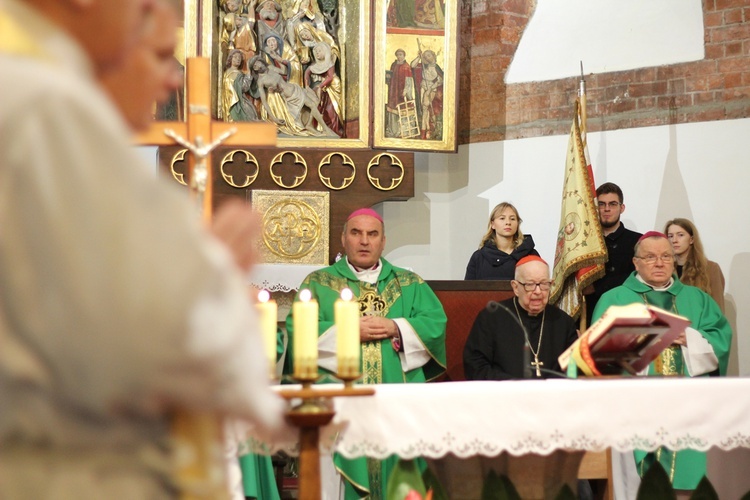 Poświęcenie sarkofagu Sługi Bożego ks. Aleksandra Zienkiewicza