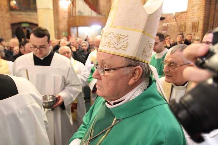 Poświęcenie sarkofagu Sługi Bożego ks. Aleksandra Zienkiewicza