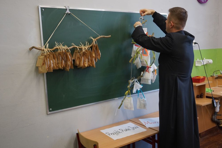 Kalandarz adwentowy od uczniów dla przedszkolaków