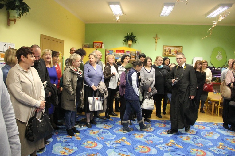 Tarnów. Pielgrzymka filipinów do józefitek