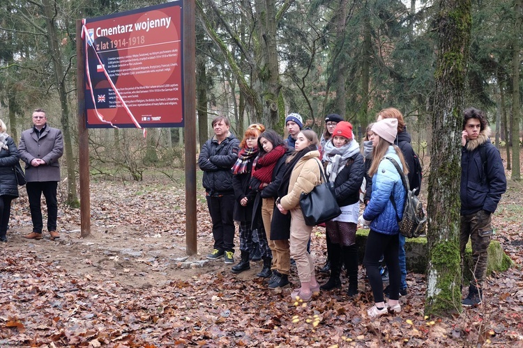 Odsłonięcie tablicy w Pile