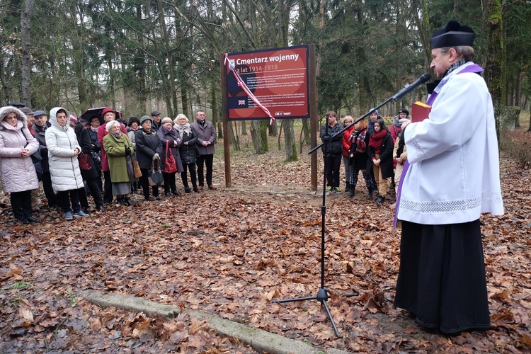 Odsłonięcie tablicy w Pile