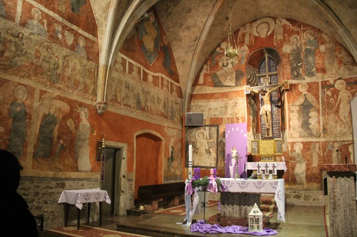 Gotyckie freski w czchowskim kościele