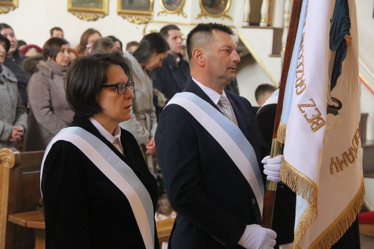 Olszyny. Poświęcenie sztandaru Rycerstwa Niepokalanej