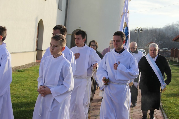 Olszyny. Poświęcenie sztandaru Rycerstwa Niepokalanej