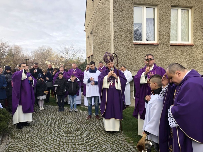 Poświęcenie nastawy ołtarzowej w Stanowicach