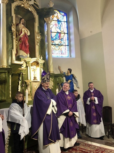 Poświęcenie nastawy ołtarzowej w Stanowicach