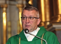 – Zaproszenie jest skierowane do wszystkich, a zapisów na razie nie przewidujemy – mówi kapłan.