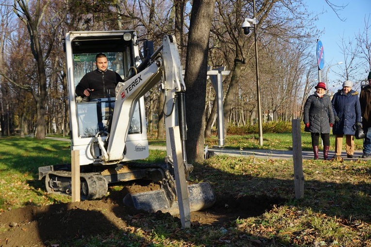 Rozpoczęcie budowy pomnika Żołnierzy Wyklętych 