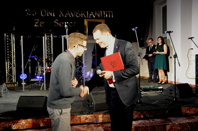 Żar serca i koncert Mateusza Ziółko w Xaverianum