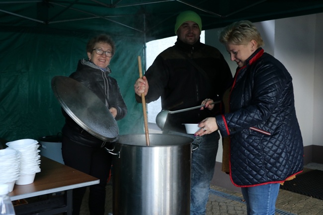 Apel Młodych w opoczyńskiej kolegiacie