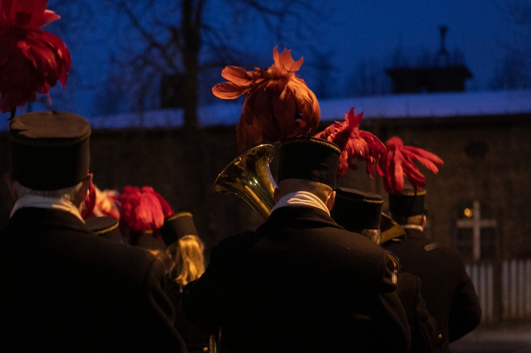 Katowice. Orkiestra górnicza na Nikiszowcu 