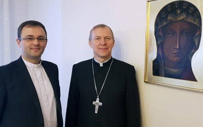 Na Dzień Skupienia zapraszają bp Piotr Turzyński i ks. Wojciech Wojtyła, diecezjalny duszpasterz nauczycieli i wychowawców.