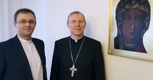 Na Dzień Skupienia zapraszają bp Piotr Turzyński i ks. Wojciech Wojtyła, diecezjalny duszpasterz nauczycieli i wychowawców.