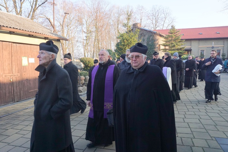 Pogrzeb kamilianina ojca Macieja Adamczewskiego 