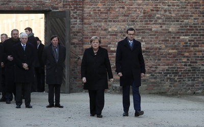 Merkel w Auschwitz-Birkenau: Odczuwam...