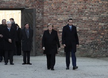 Merkel w Auschwitz-Birkenau: Odczuwam...